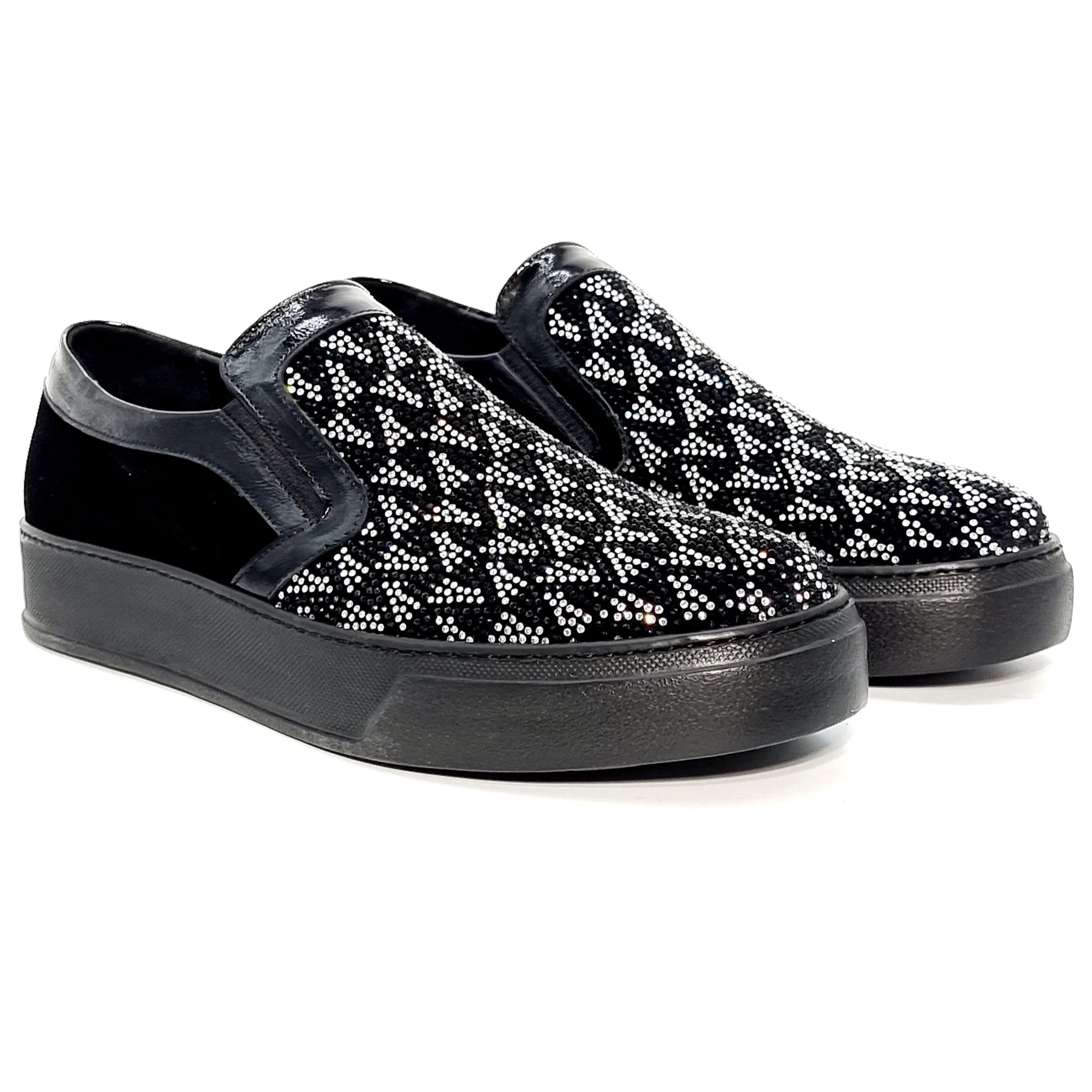 Casual Comfort Sneakers - ELI109