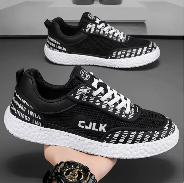 Men's Summer New Lightweight Soft Sole Sports And Casual Shoes
