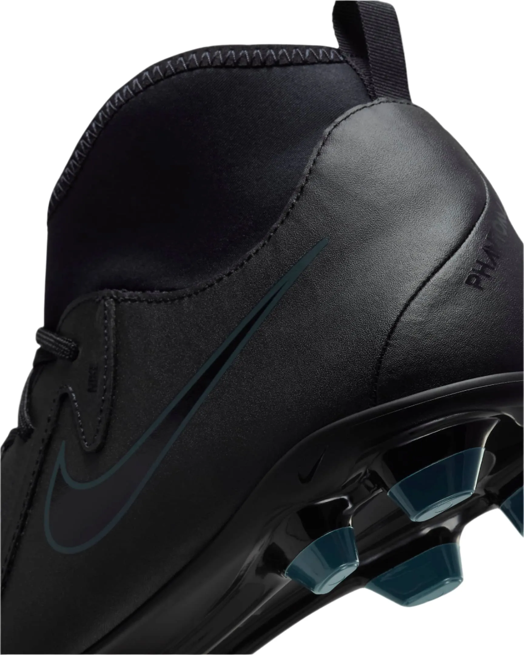 Nike Phantom Luna Club Soccer Shoes - (FJ2558)