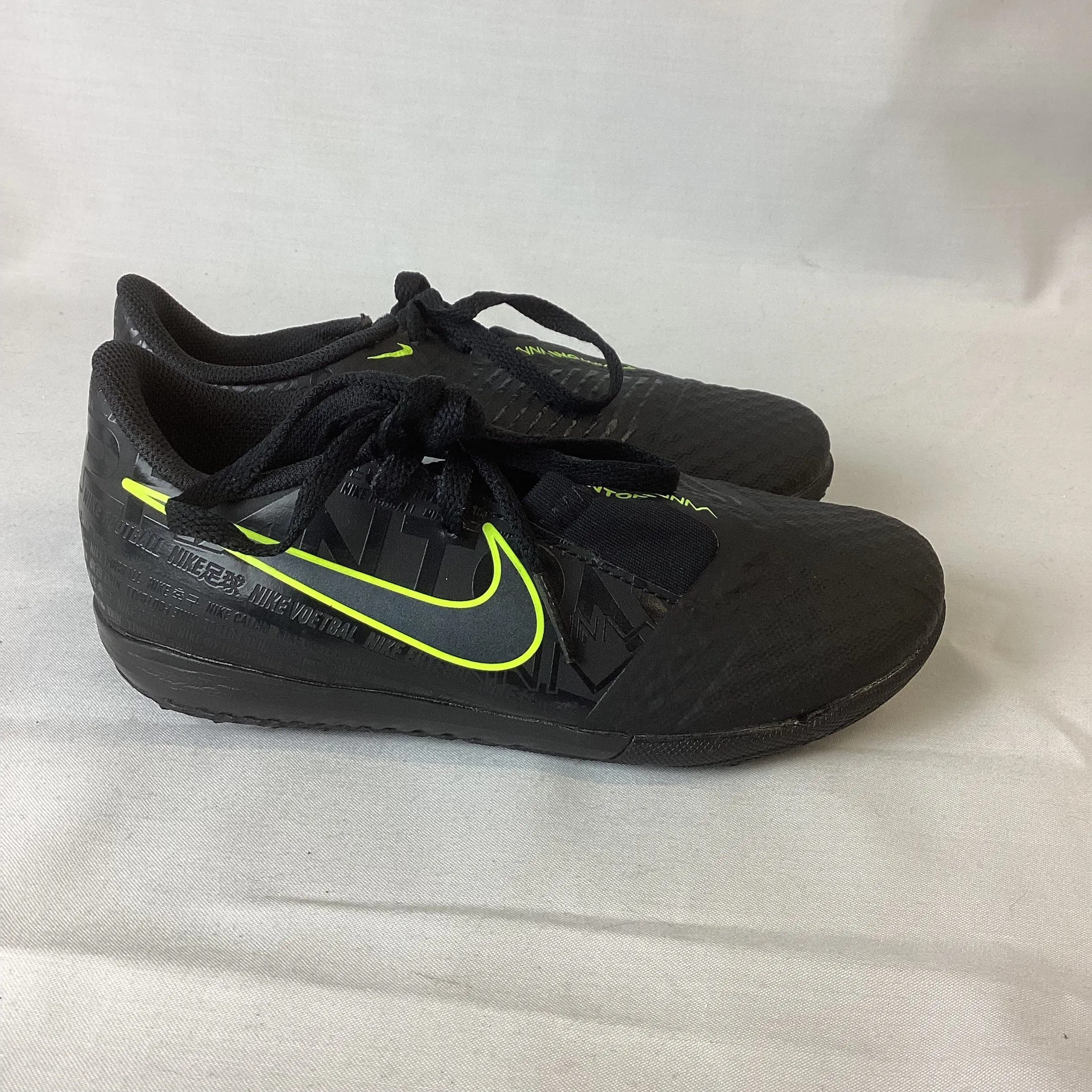 Nike Phantom Venom Black Green Football Shoes Size 11 Kids