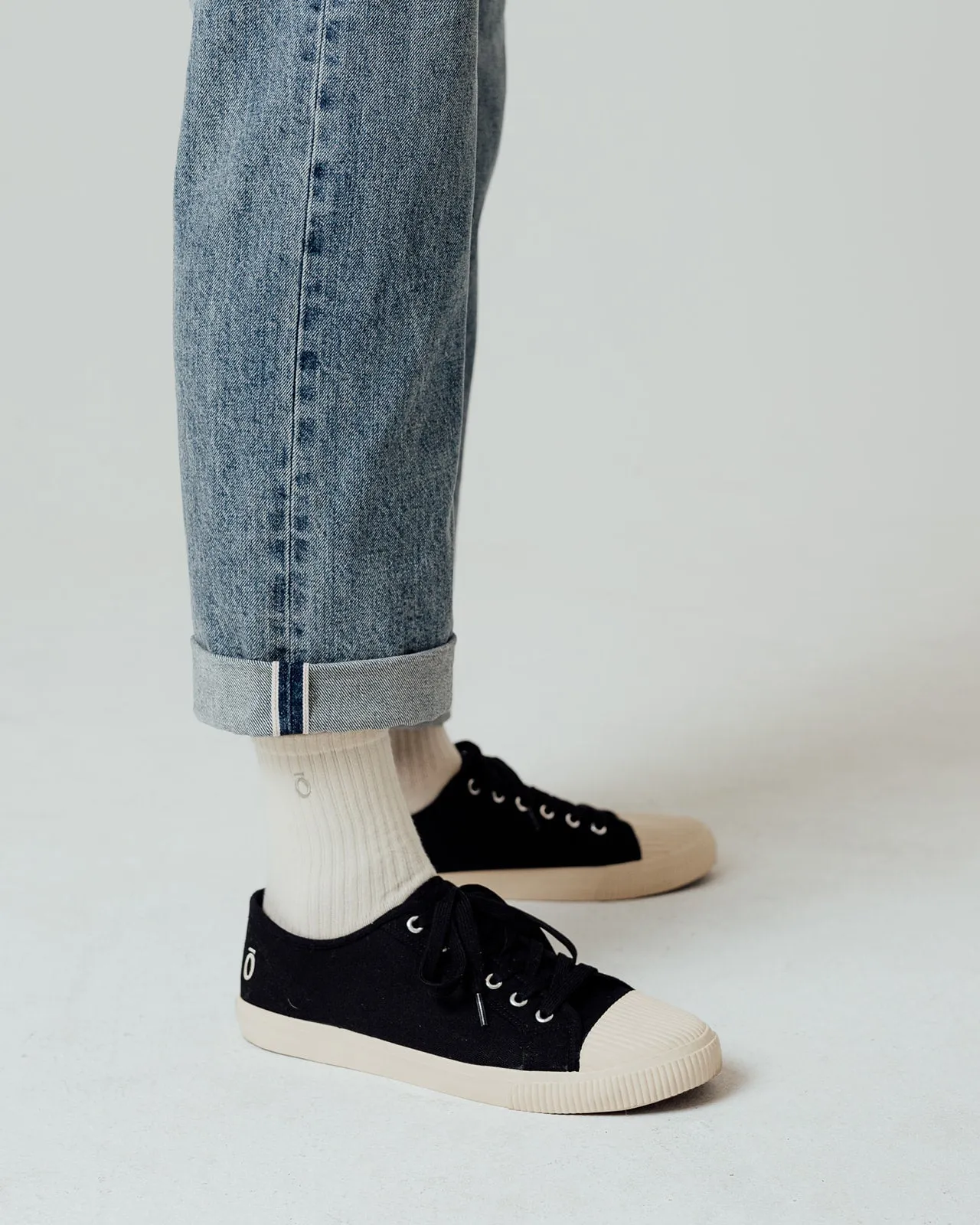 Noskin Shell-Toe Black Sneaker
