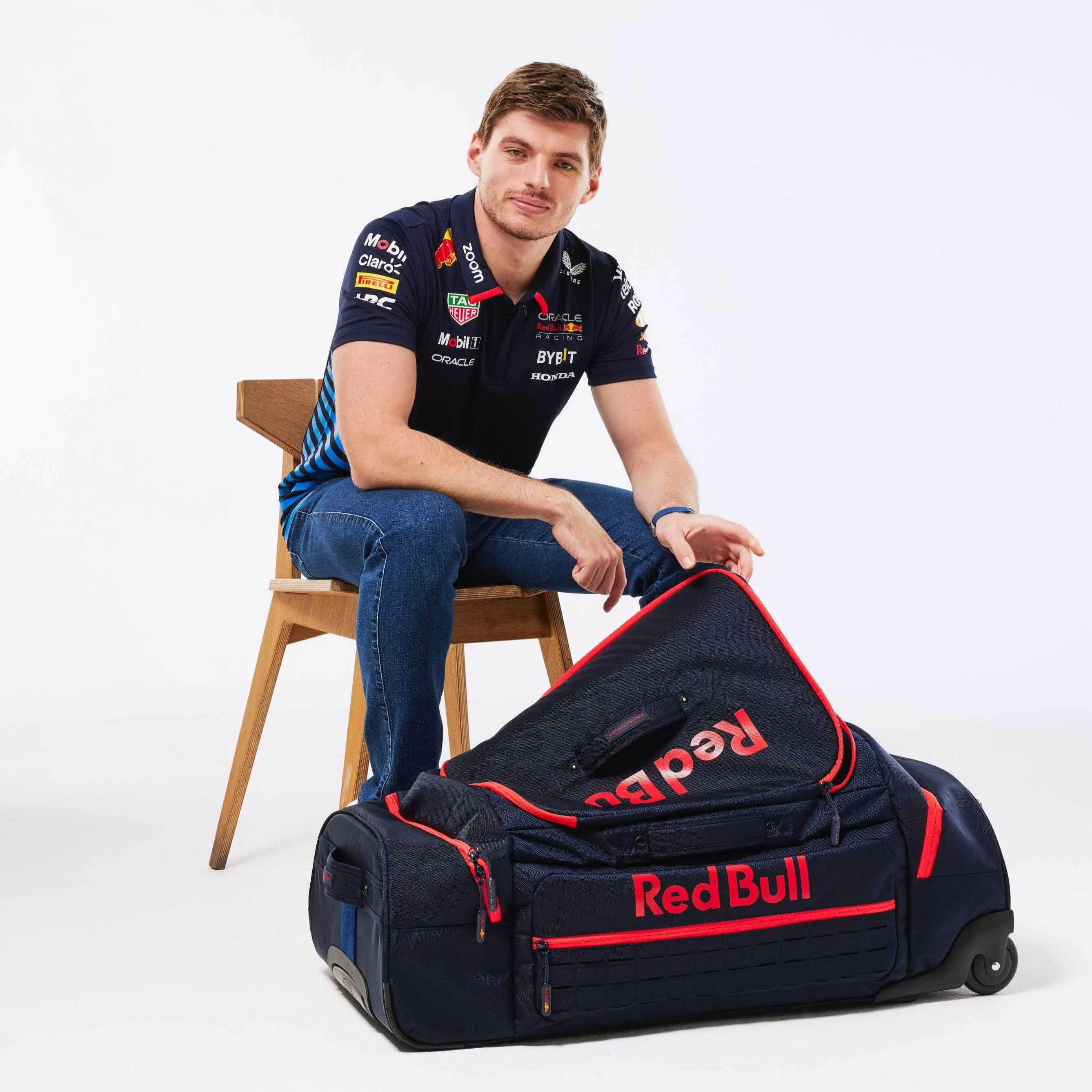 Oracle Red Bull Racing 90L Luggage