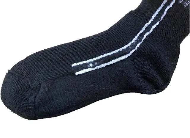 "H-Line -black×red- " Slip-on Socks