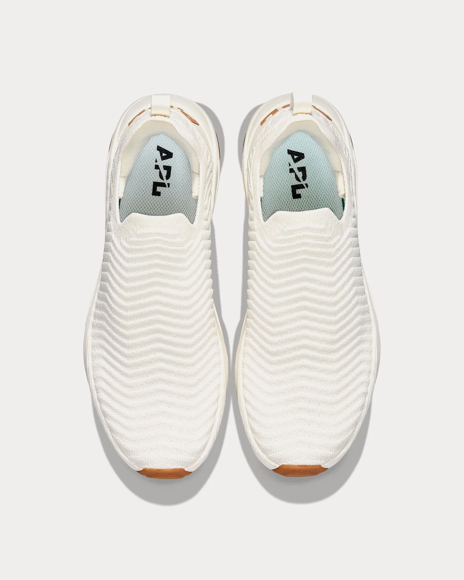 TechLoom Traveler Ivory / Tan Running Shoes