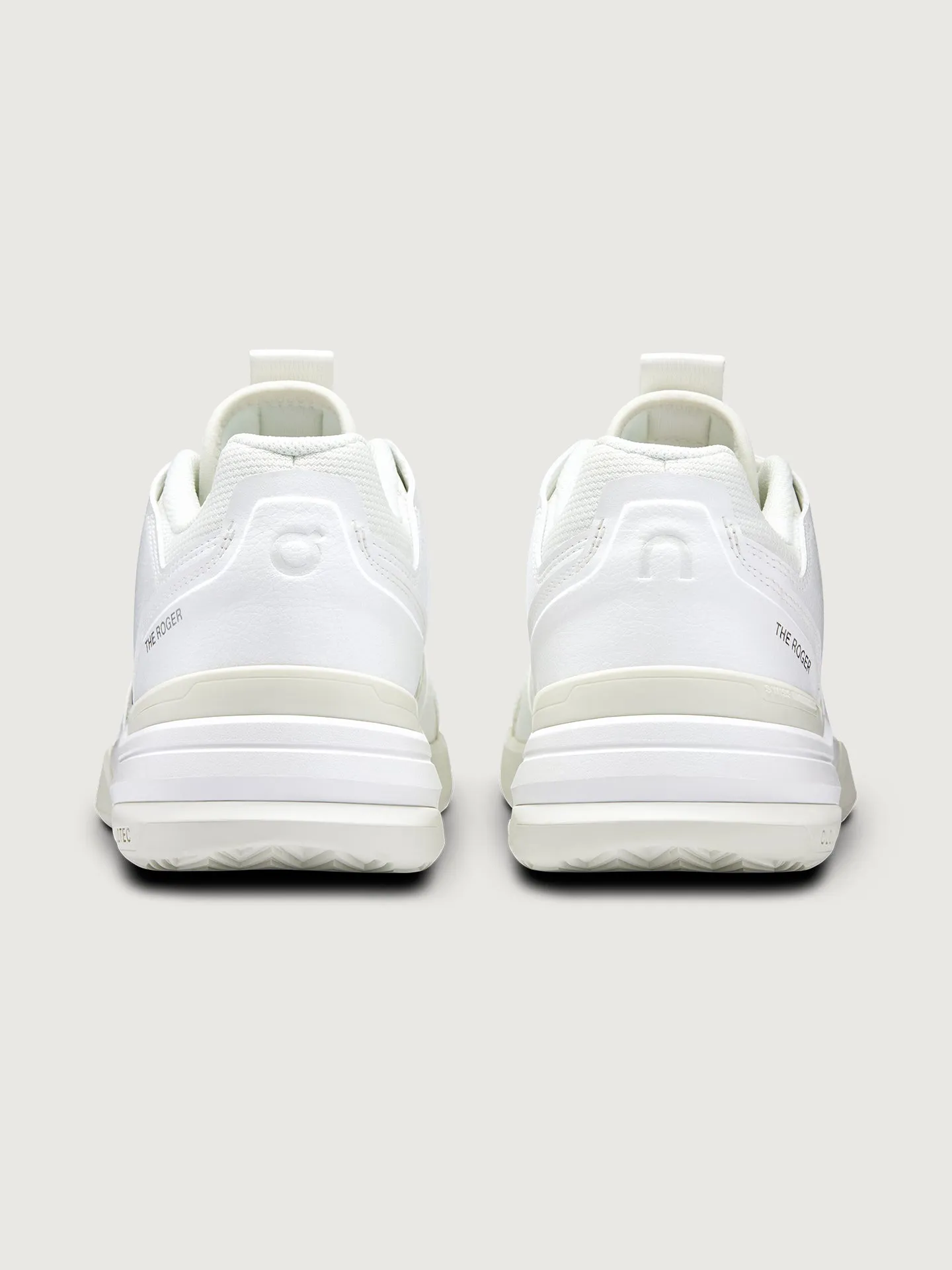 The Roger Clubhouse Pro - White | Ice