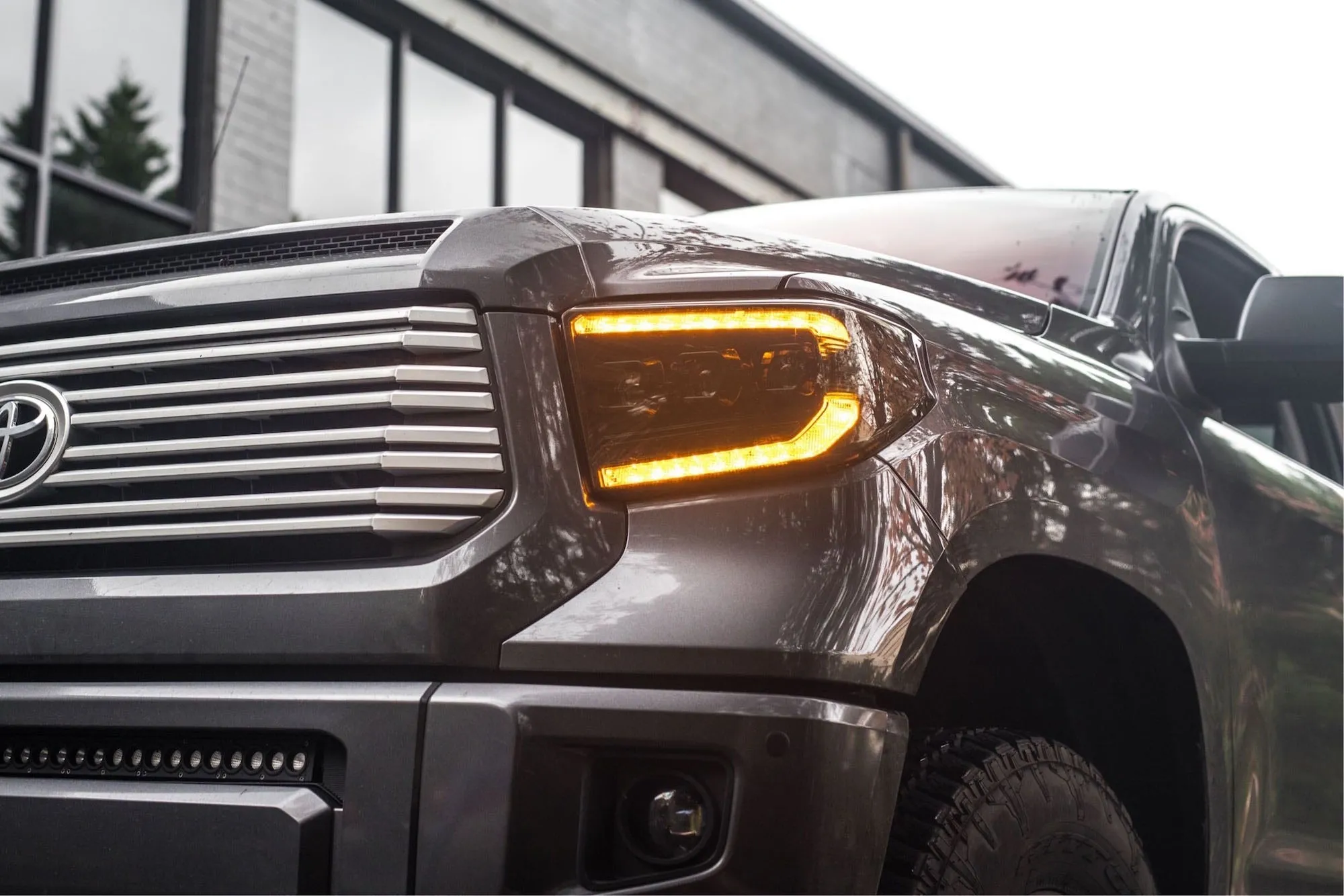 Toyota Tundra (14-20): XB LED Headlights White DRL